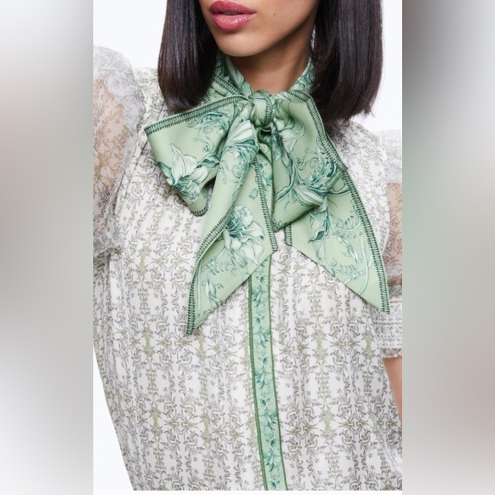 Alice + Olivia Brantley Green Floral Bow Neck Blouse